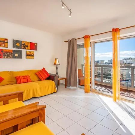 Cool Motion Rocha T1 Apartment