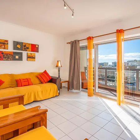Cool Motion Rocha T1 Apartment